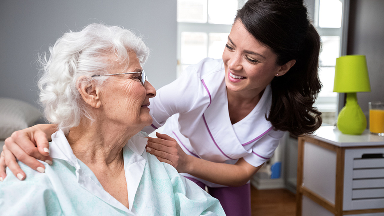 مهاجرت به کانادا از طریق ویزای پرستار خانگی (Caregiver)